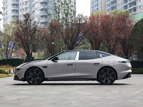 2025�� 240����Ultra H5