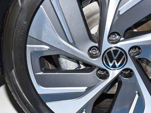 2025�� �Ŀ� 300TSI DSG���а�