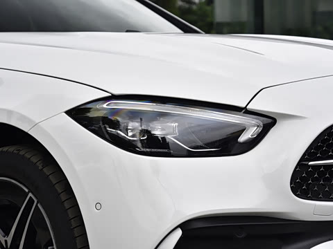 2026�� �Ŀ� C 260 L �ҹ�˶���