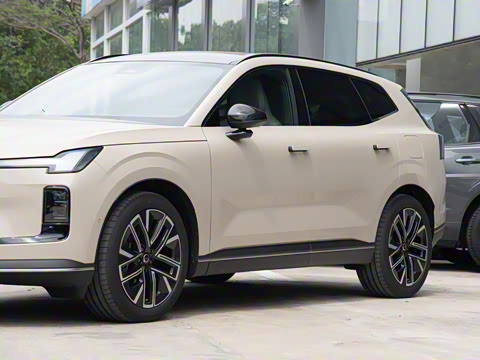 2026�� ������������Plus