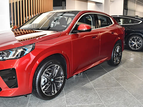 2025�� sDrive25i M�˶���װ