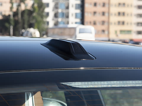 2026�� 735Li ������װ