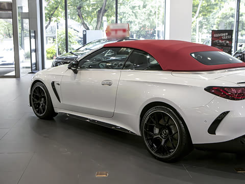 2026�� �Ŀ� AMG CLE 53 4MATIC+ ������ܳ�