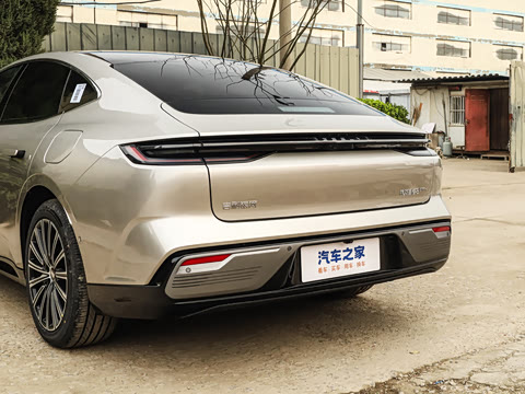 2026�� 225km EM-i Զ�����ǺӰ�