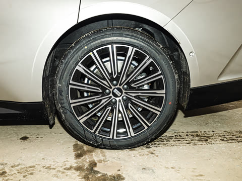 2026�� 225km EM-i Զ�����ǺӰ�