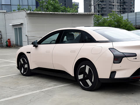 2026�� 610 �������� Max