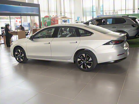 2026�� L 300TSI DSG ��Ӣ��