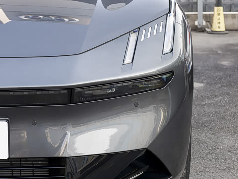 2025�� 240����Ultra H5