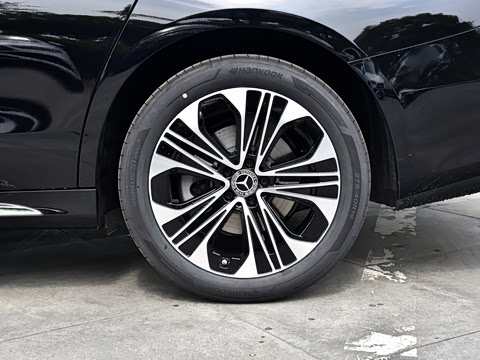 2026�� �Ŀ� E 300 L ������