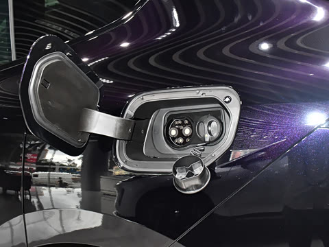 2025�� 670 Max��