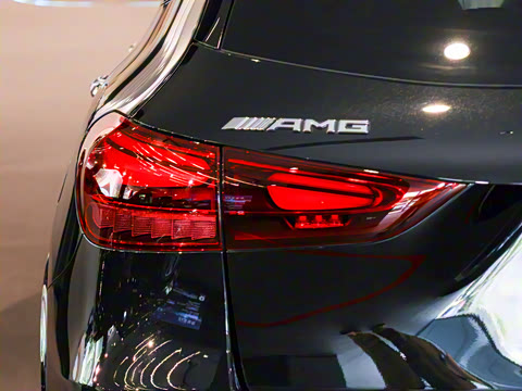 2025�� AMG GLA 35 4MATIC