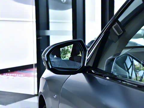 2025�� xDrive30L ������ M�˶���ҹ��װ