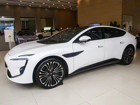 2025�� �Ŀ� Max�����