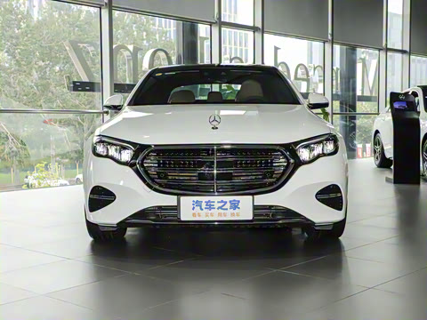 2024�� E 350 e L ���ʽ��϶����γ�