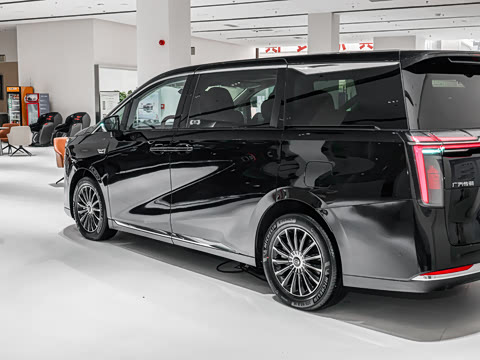 2026�� PHEV L ���� Ultra
