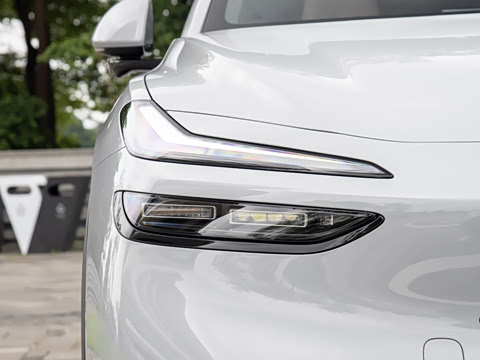 2026�� 85kWh Max+