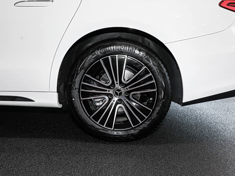 2026�� �Ŀ� E 260 L