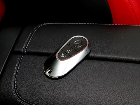 2026�� �Ŀ� CLE 300 4MATIC �����ͽ��ܳ�