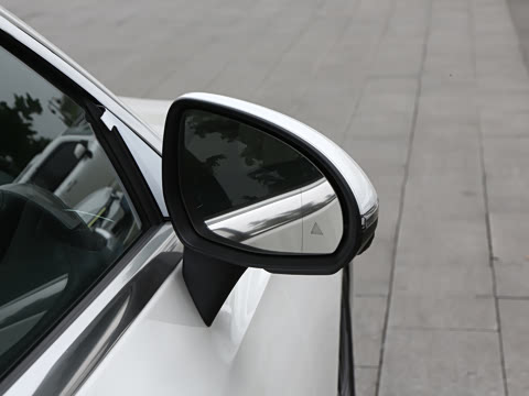 2026�� �Ŀ� CLE 300 4MATIC �����ͽ��ܳ�