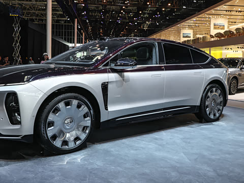 2025�� 102kWh ��ƽ���ر��