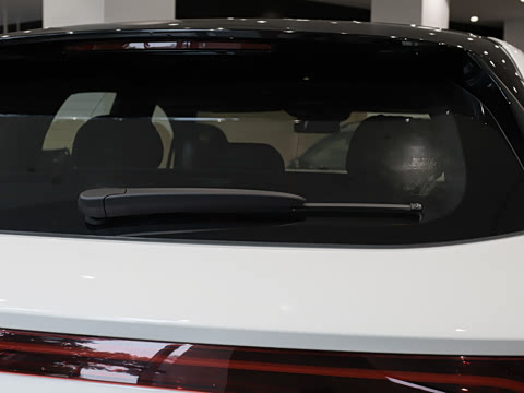 2026�� 500 4MATIC ������