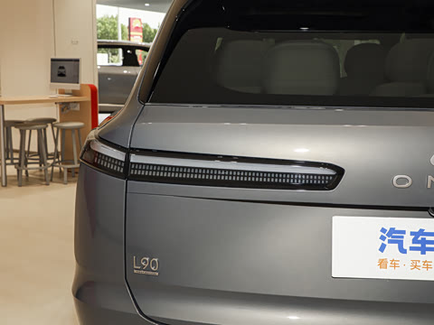 2025�� Pro ������