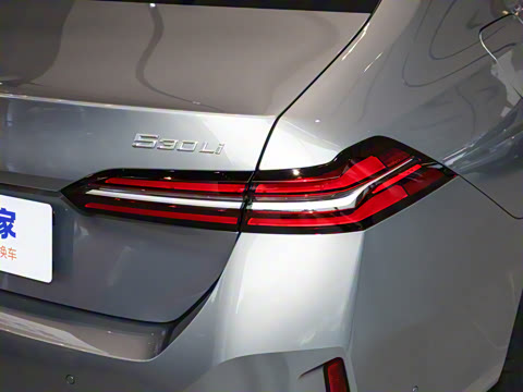 2026�� 530Li ������ M�˶���װ