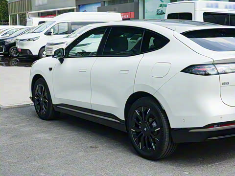 2025�� 670 Max��