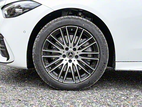 2026�� C 260 L �˶���