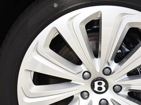 2026�� 4.0T V8 ������ŶȰ�