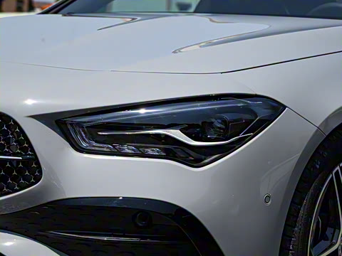 2025�� CLA 260 4MATIC ��ذ�