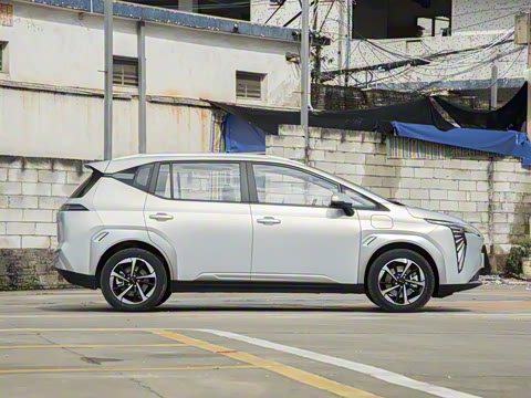 2025�� Plus 610 ������