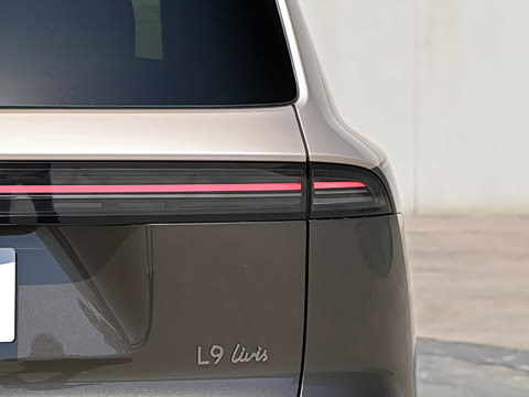 2026�� Livis