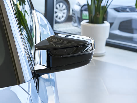 2026�� M240i xDrive