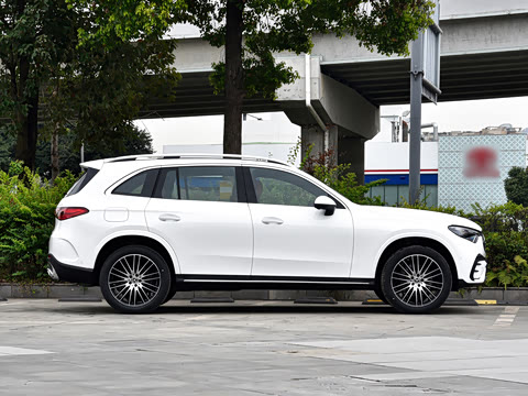 2026�� GLC 300 L 4MATIC ������