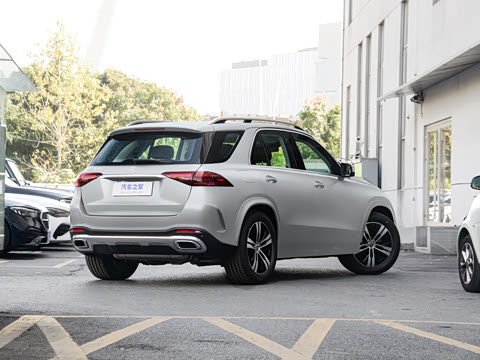 2025�� GLE 400 e 4MATIC