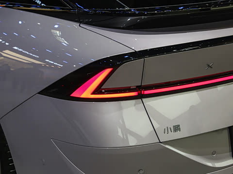 2026�� ���� 725 Max �콢��