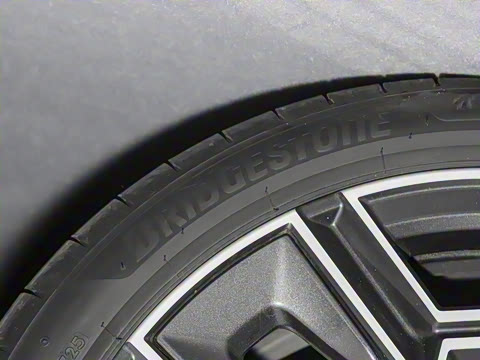 2025�� 530Li ������ M�˶���װ