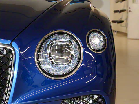 2024�� 4.0T GT V8