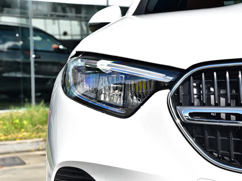 2026�� GLC 260 L 4MATIC �����