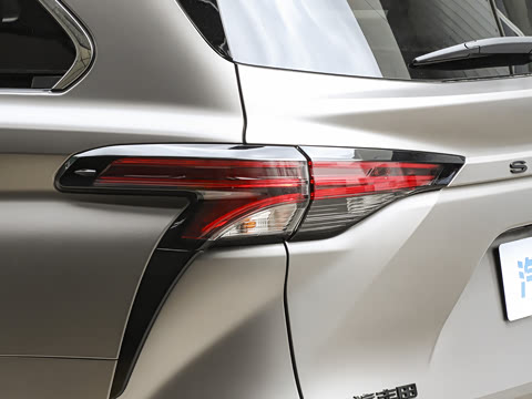 2027�� 2.5L ˫��������԰�