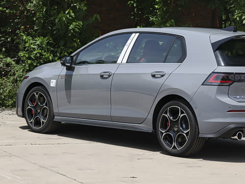 2026�� 380TSI DSG GTI