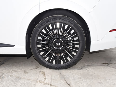 2026�� ���� 750 Ultra