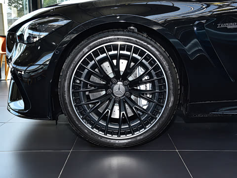 2026�� AMG CLE 53 4MATIC+ ������ܳ�