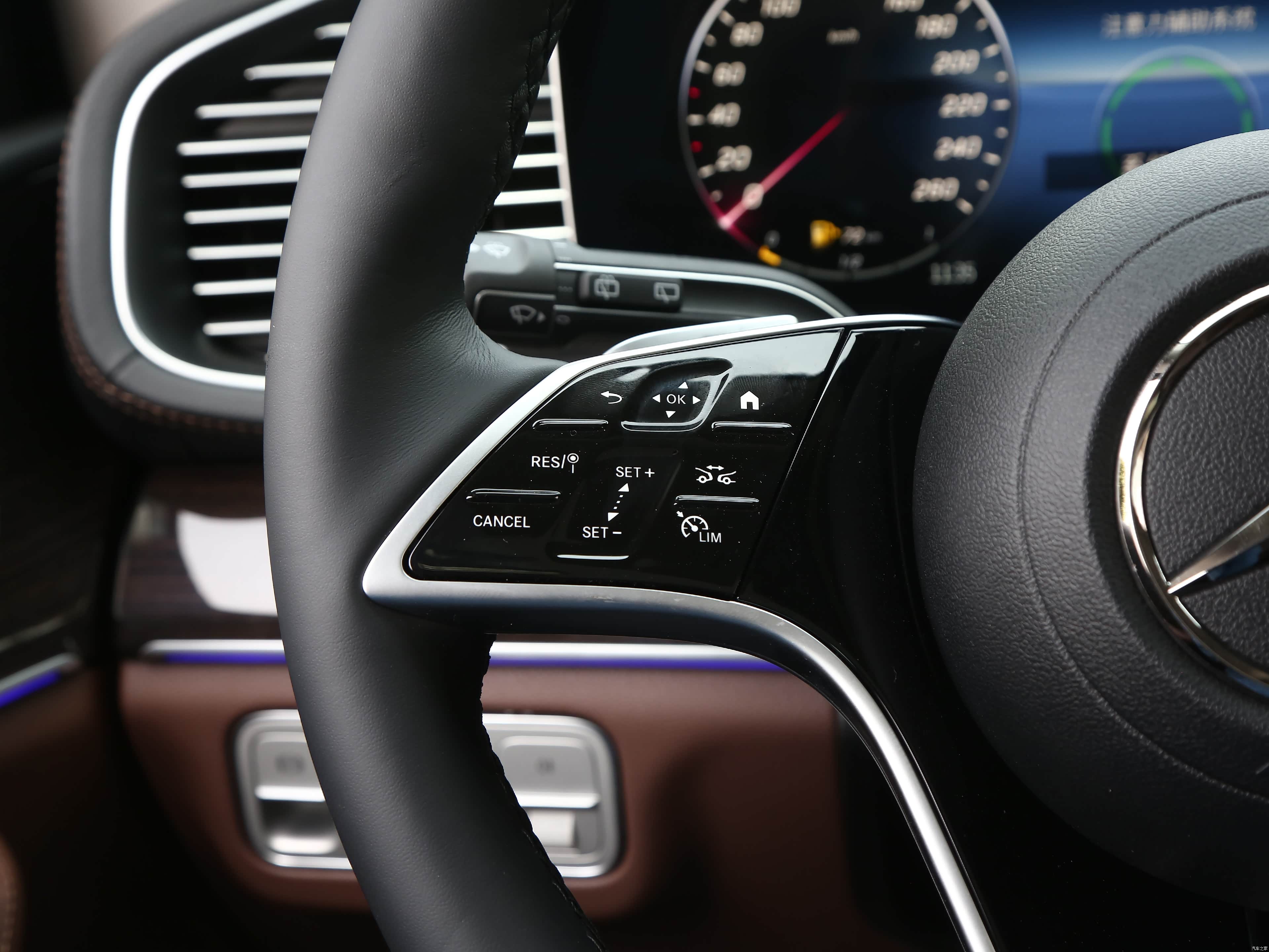Mercedes-Benz GLE, миниатюра 18