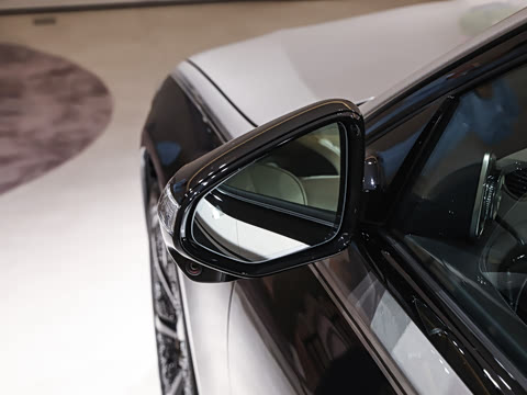 2027�� S 580 4MATIC Night Series