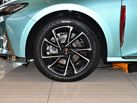 2025�� 2.0T ������