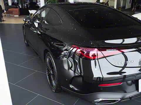 2025�� CLE 300 4MATIC �����ͽ��ܳ�