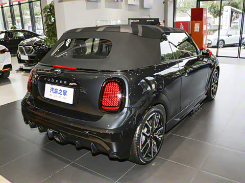 2025�� JOHN COOPER WORKS CABRIO