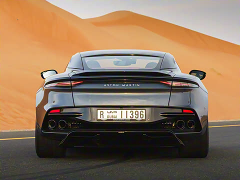2023�� DBS Superleggera V12 Coupe
